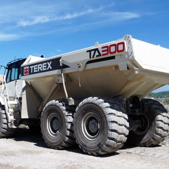 Сочлененный самосвал Terex ТА300